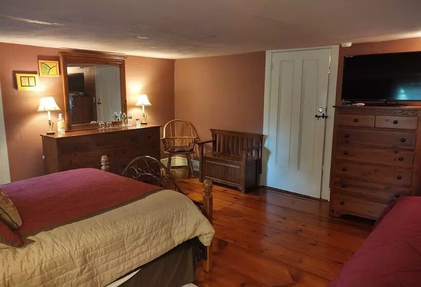 1805 House Bed And Breakfast