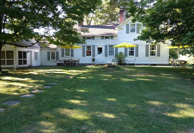 1805 House Bed And Breakfast