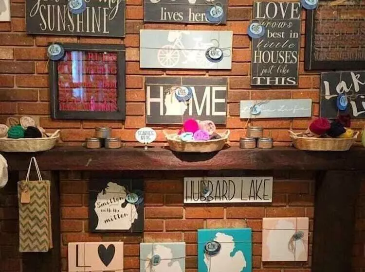 Retkeilymaja Churchill Pointe Inn