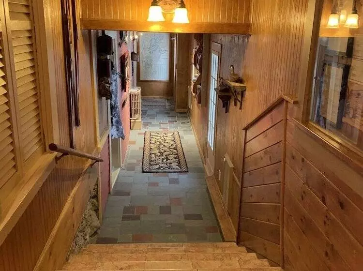 ユースホステル Waybury Inn