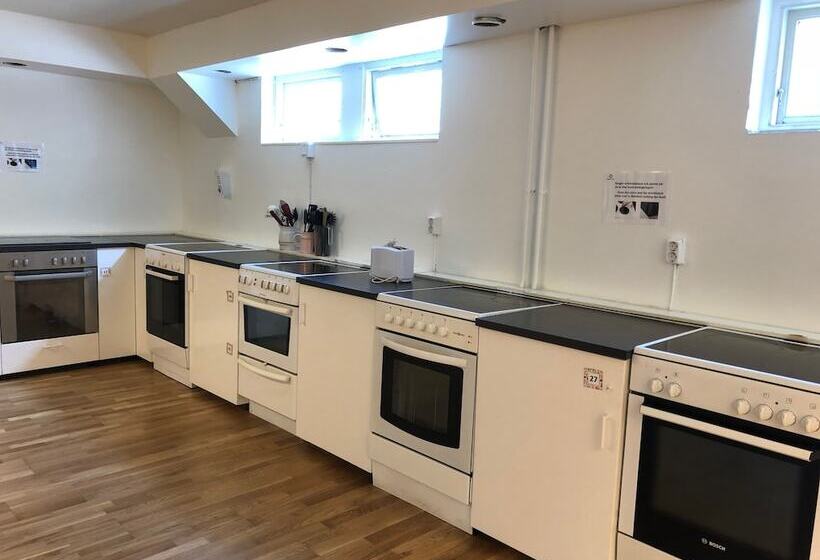 Hållsta Home Vandrarhem Hostel