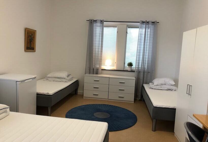 Hållsta Home Vandrarhem Hostel