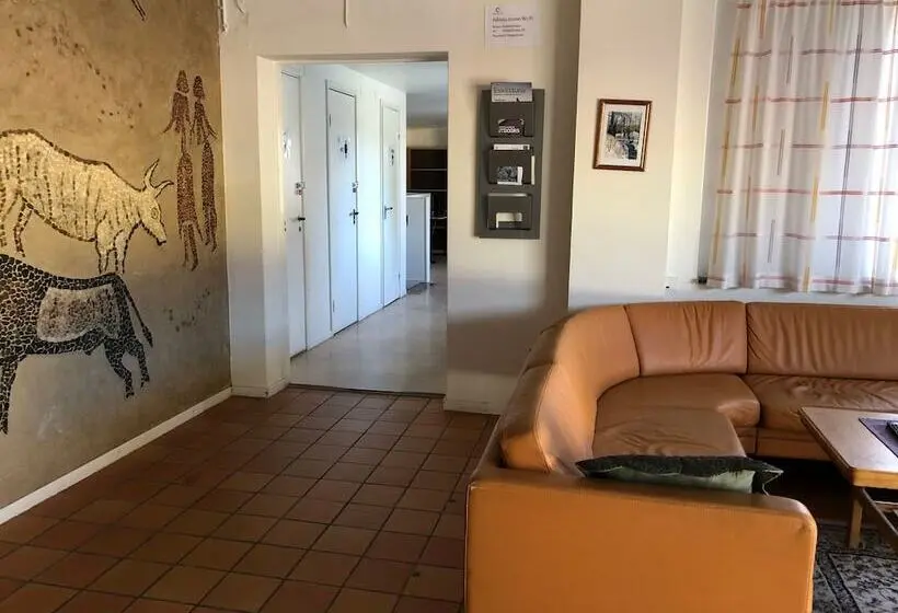 Hållsta Home Vandrarhem Hostel