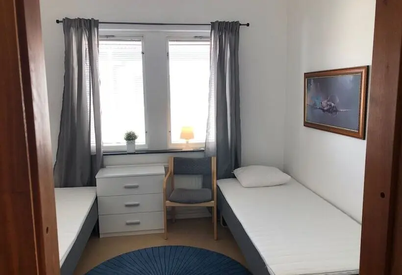 Hållsta Home Vandrarhem Hostel