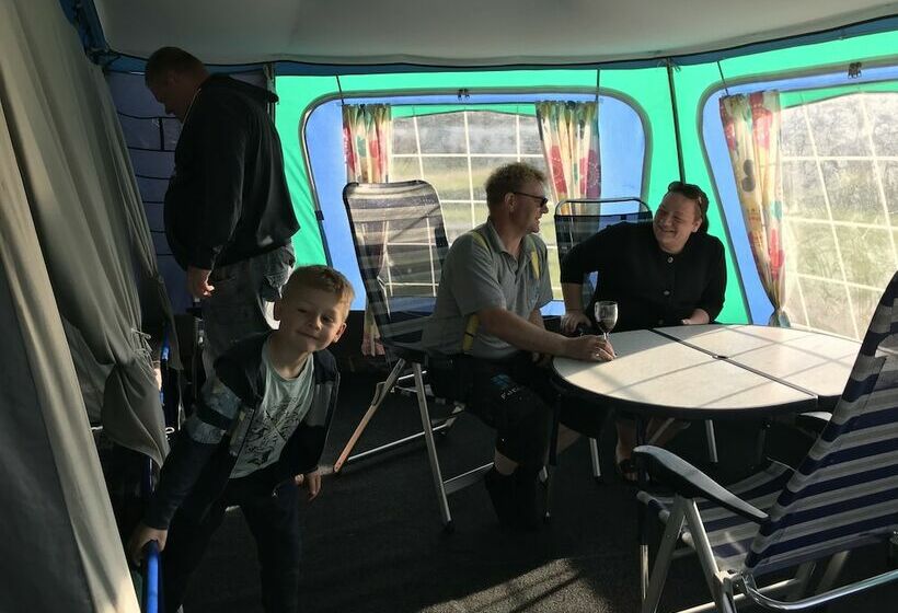 호텔 Vorbasse Camping