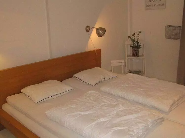 Kustnära Vandrarhem