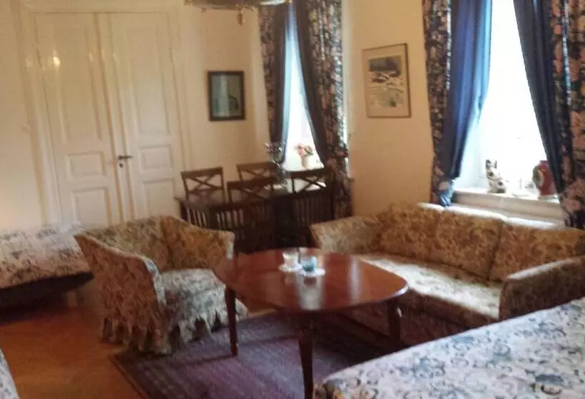 Villa Signedal Hostel