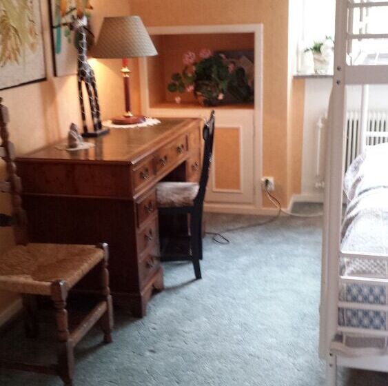 Villa Signedal Hostel