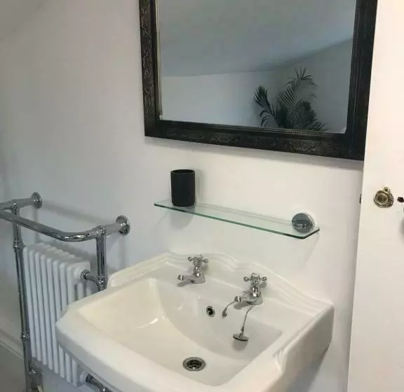 Ye Olde Saddlery B&b