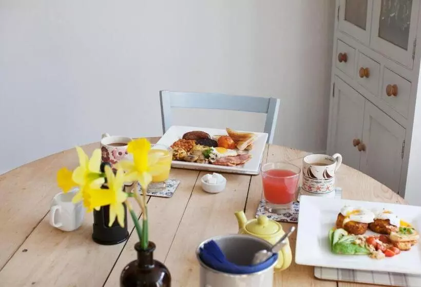 Ye Olde Saddlery B&b