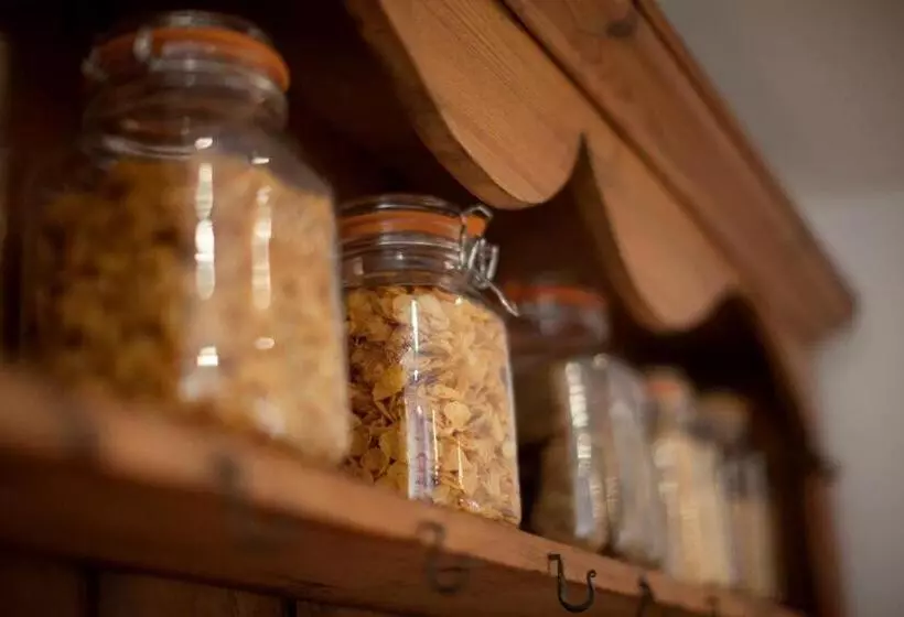 Ye Olde Saddlery B&b