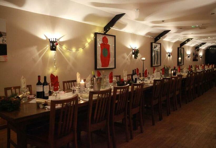 فندق صغير Manor House Inn