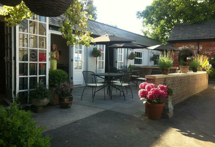 فندق صغير Manor House Inn