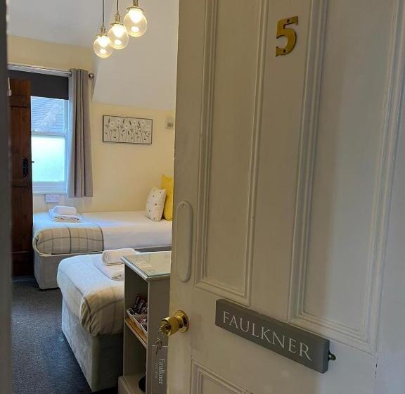 فندق صغير The White Hart