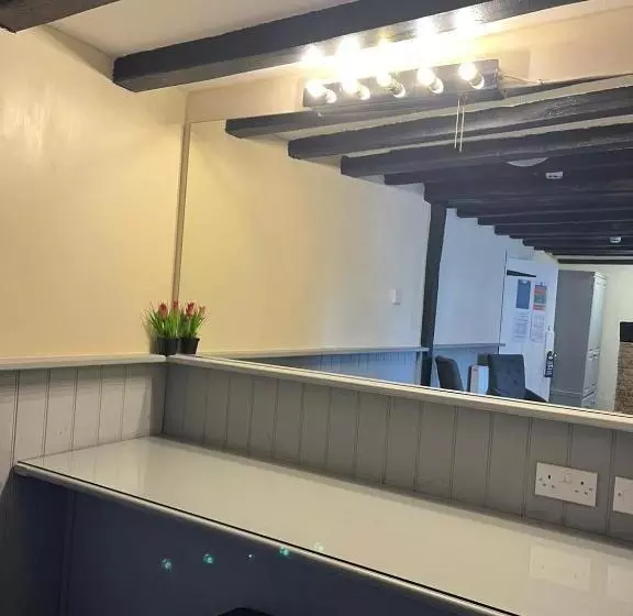 Retkeilymaja The White Hart