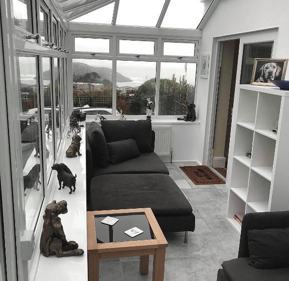 Bed and Breakfast Channel View Guest House