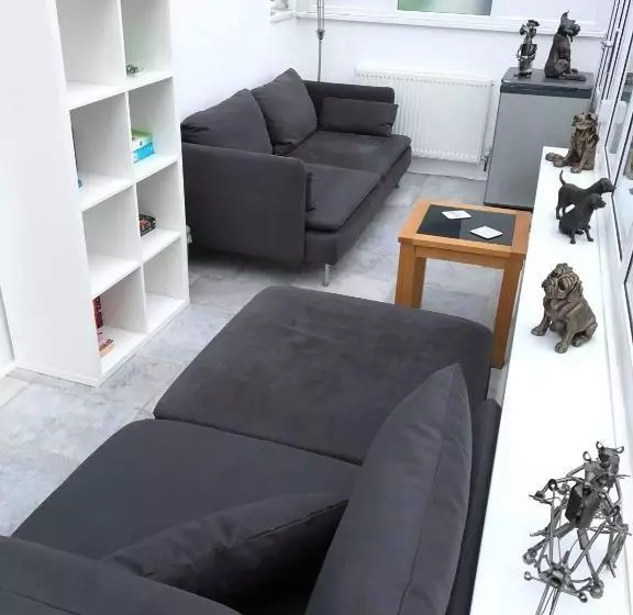 Aamiaismajoitus (B&B) Channel View Guest House