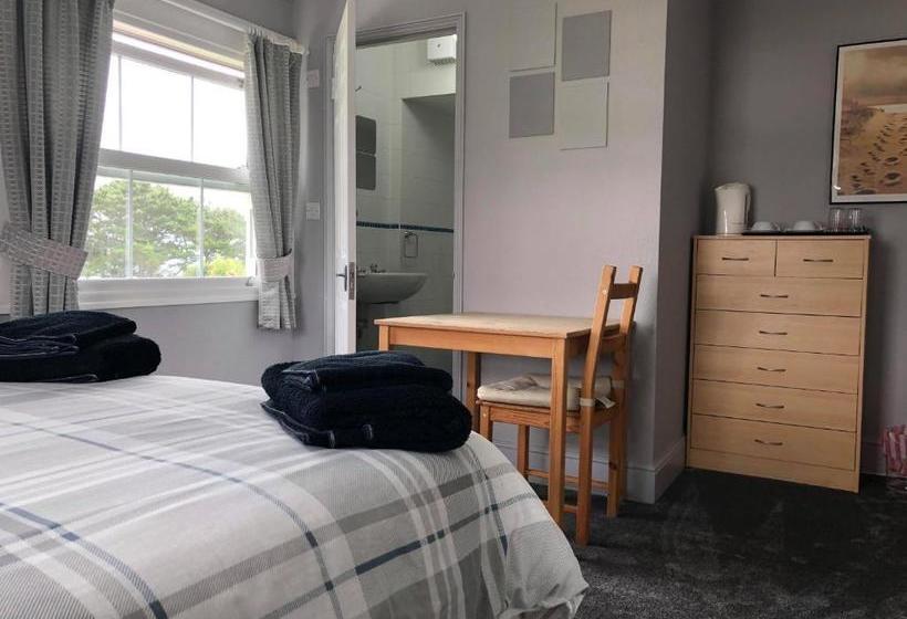 Bed and Breakfast Channel View Guest House