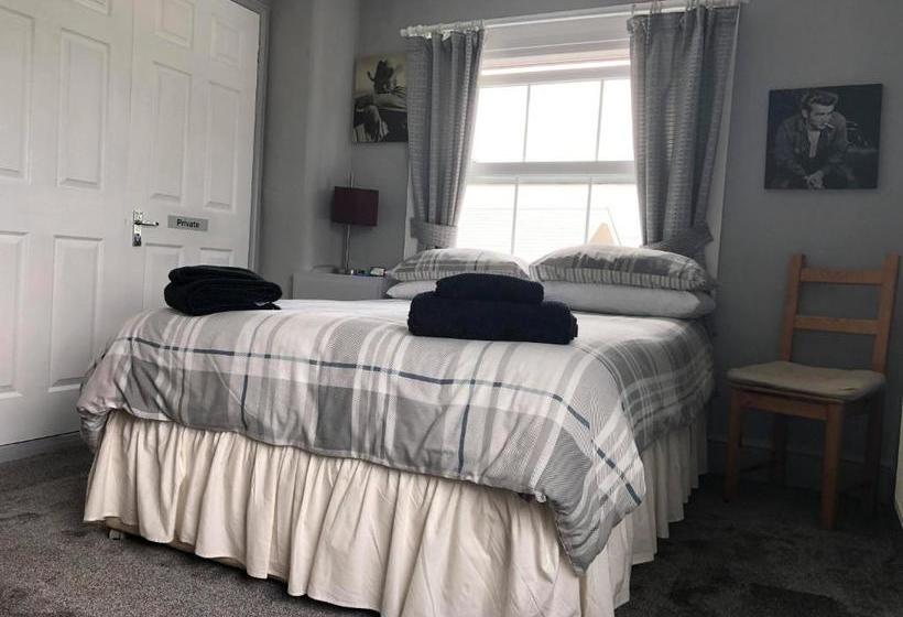 Bed and Breakfast Channel View Guest House