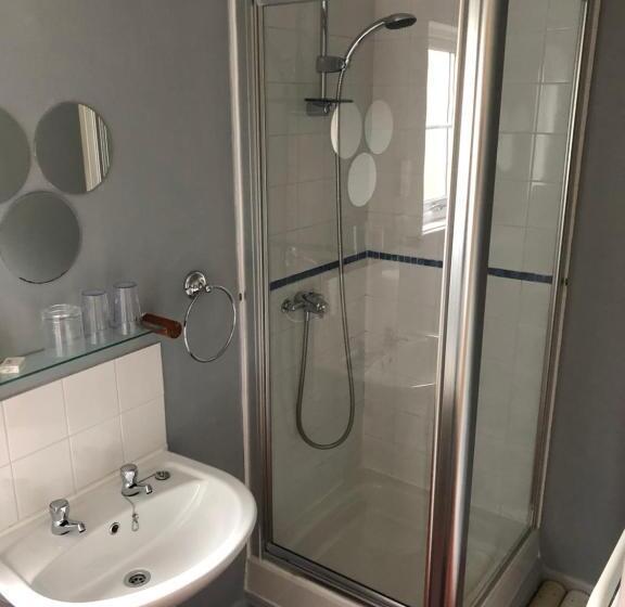 Bed and Breakfast Channel View Guest House