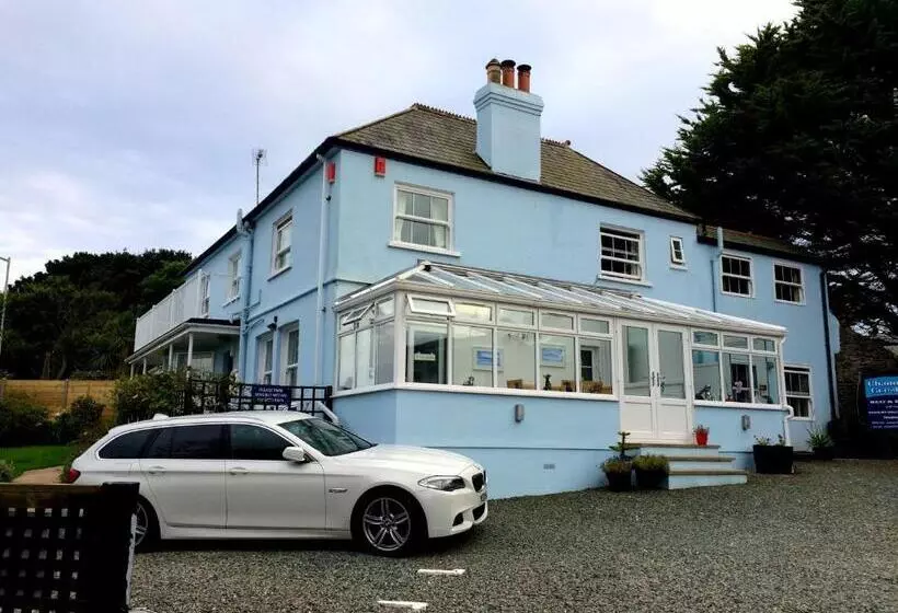 Aamiaismajoitus (B&B) Channel View Guest House