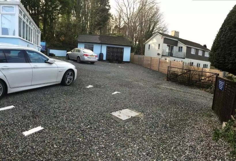 Aamiaismajoitus (B&B) Channel View Guest House