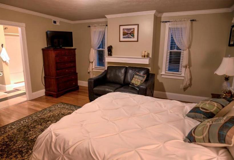 ベッドアンドブレックファースト Foster's Bethel Beach Inn