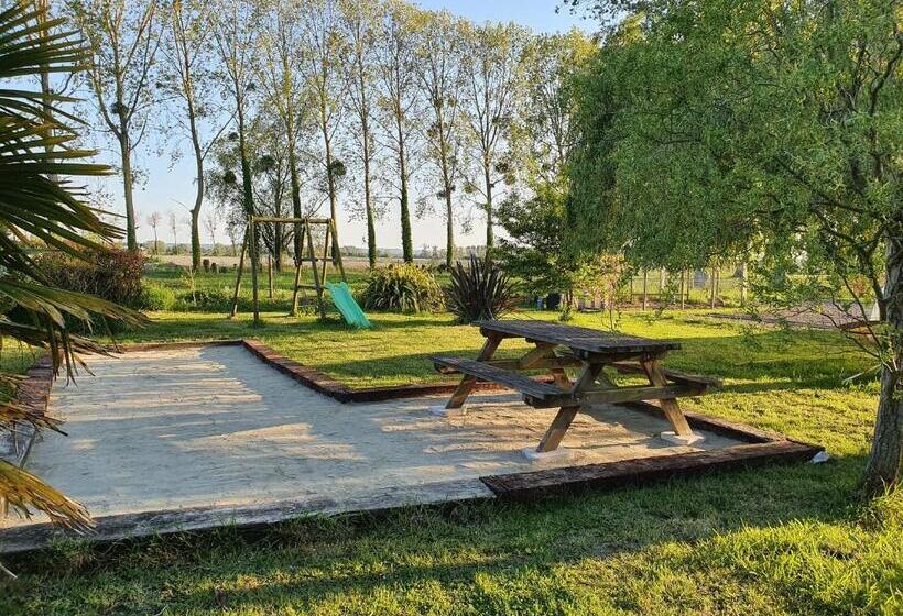 ベッドアンドブレックファースト La Bastide Du Moulin   Mont St Michel