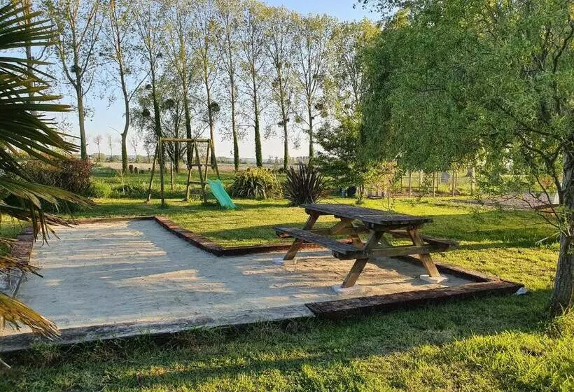 ベッドアンドブレックファースト La Bastide Du Moulin   Mont St Michel