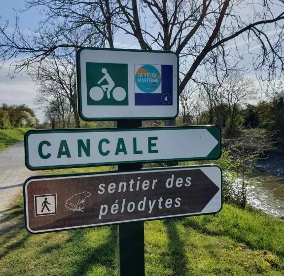 ベッドアンドブレックファースト La Bastide Du Moulin   Mont St Michel