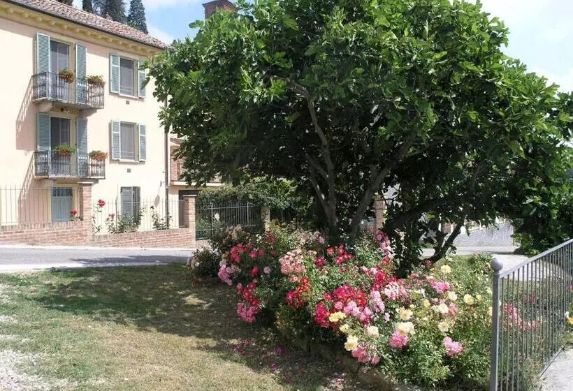 Aamiaismajoitus (B&B) La Cantinetta Resort