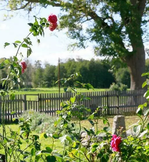 Aamiaismajoitus (B&B) årröds Boställe