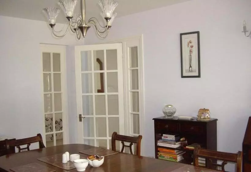 Aamiaismajoitus (B&B) The Coach House