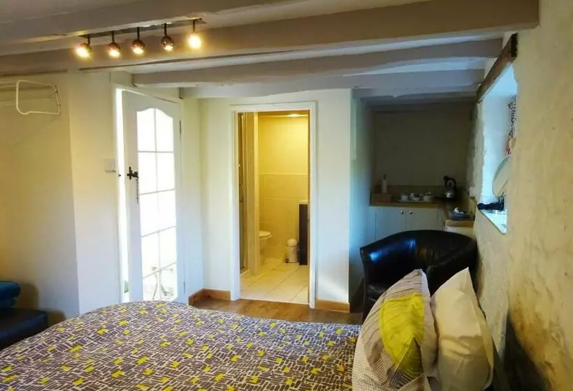 ベッドアンドブレックファースト Wheelwrights