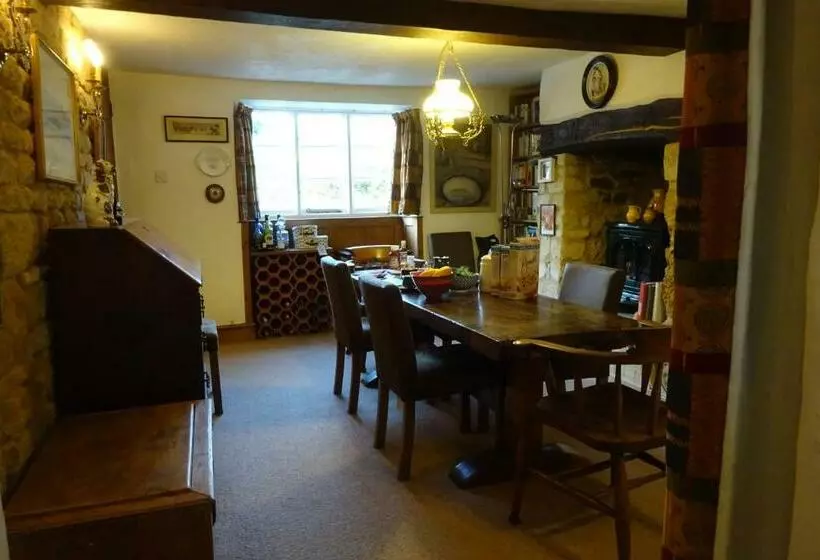 ベッドアンドブレックファースト Wheelwrights