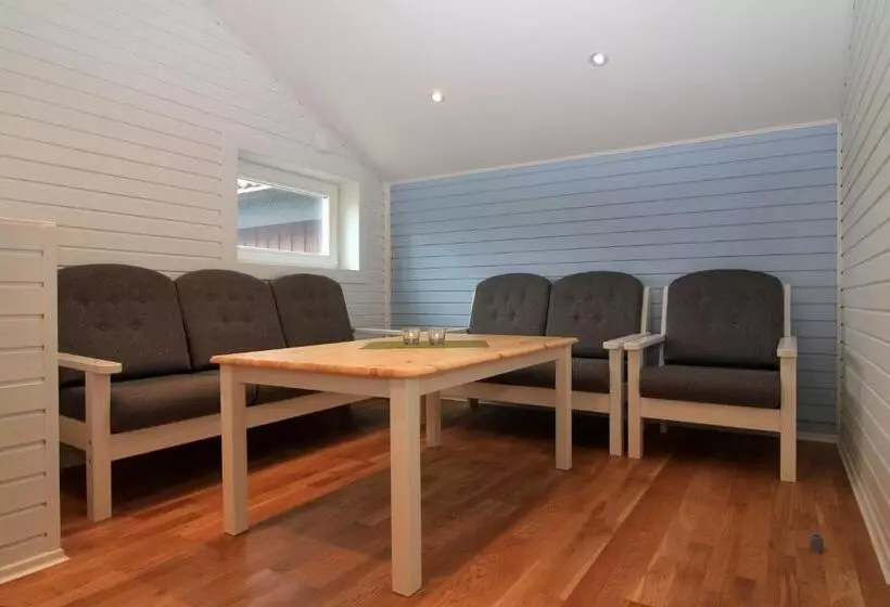 Bergs Slussar Vandrarhem & Stugor