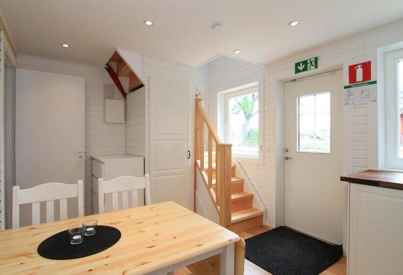 Bergs Slussar Vandrarhem & Stugor