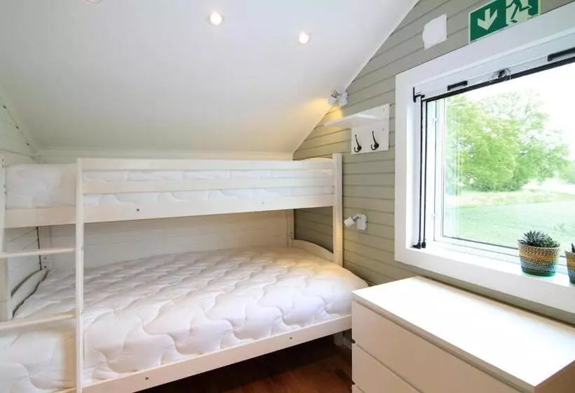 Bergs Slussar Vandrarhem & Stugor