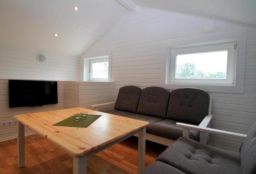 Bergs Slussar Vandrarhem & Stugor