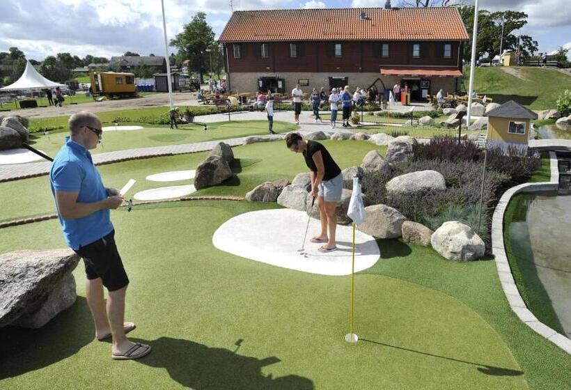 Bergs Slussar Vandrarhem & Stugor