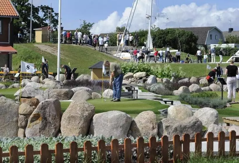 Bergs Slussar Vandrarhem & Stugor