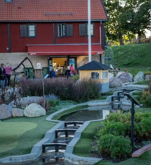 Bergs Slussar Vandrarhem & Stugor