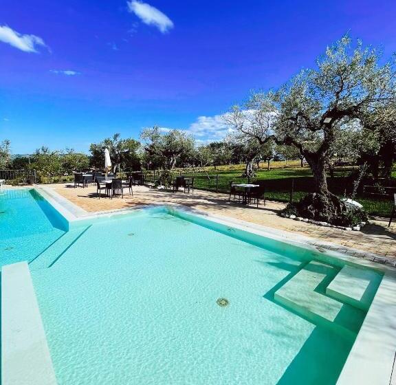 בית מלון כפרי Agriturismo La Rustica