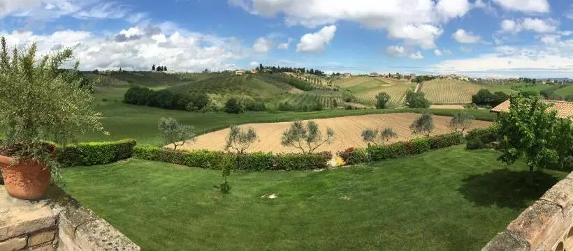 ホテル Agriturismo La Rustica
