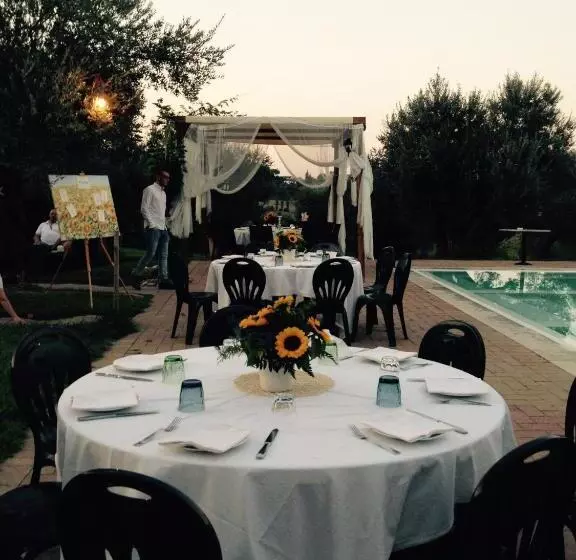 ホテル Agriturismo La Rustica