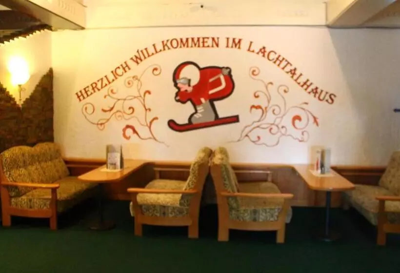 ホテル Lachtalhaus