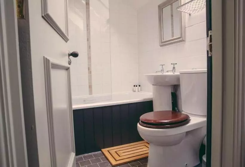 Hotelli The Curious Pig In The Parlour