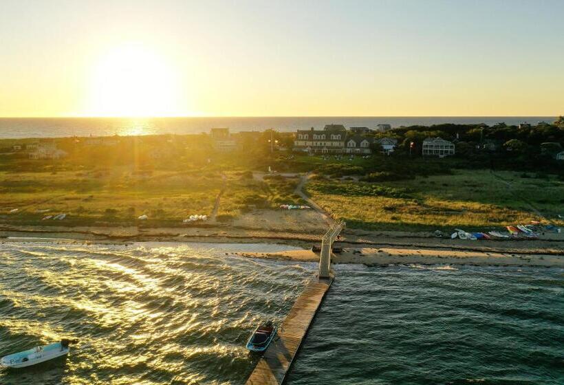 בית מלון כפרי The Wauwinet Nantucket