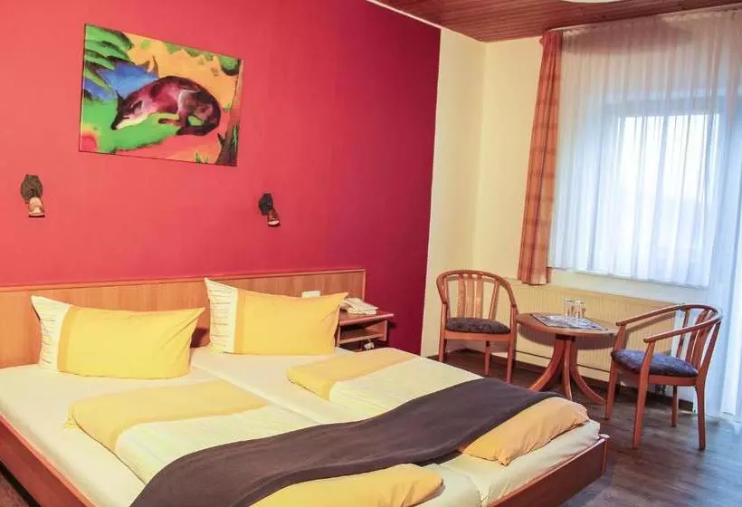 Hotelli Zum Schneekopf Garni