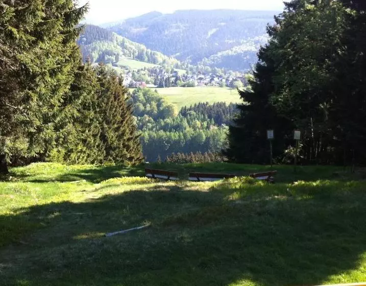 Hotelli Zum Schneekopf Garni